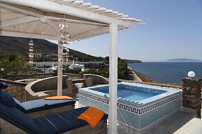 Starlight Luxury Seaside Villa & Suites