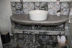 Starlight Luxury Seaside Villa & Suites