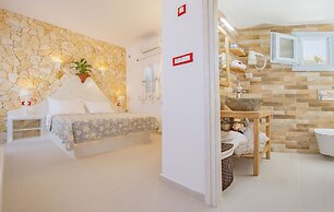 Starlight Luxury Seaside Villa & Suites