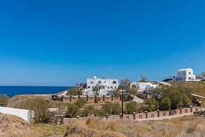 Starlight Luxury Seaside Villa & Suites