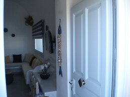 Starlight Luxury Seaside Villa & Suites