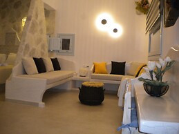 Starlight Luxury Seaside Villa & Suites