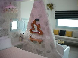 Starlight Luxury Seaside Villa & Suites