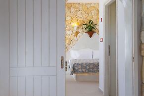 Starlight Luxury Seaside Villa & Suites