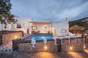 Starlight Luxury Seaside Villa & Suites