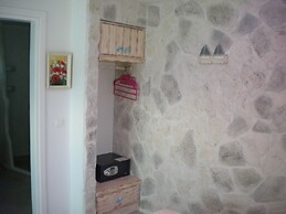 Starlight Luxury Seaside Villa & Suites