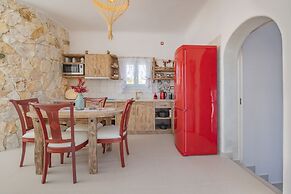 Starlight Luxury Seaside Villa & Suites