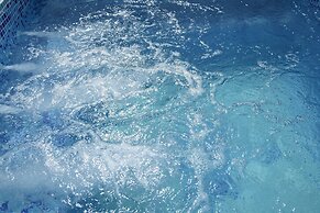 Starlight Luxury Seaside Villa & Suites