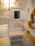 Starlight Luxury Seaside Villa & Suites