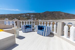 Starlight Luxury Seaside Villa & Suites