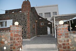 Starlight Luxury Seaside Villa & Suites