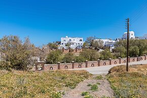 Starlight Luxury Seaside Villa & Suites