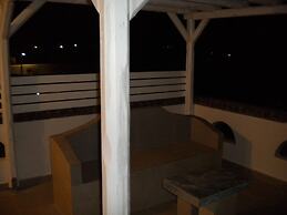 Starlight Luxury Seaside Villa & Suites