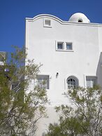 Starlight Luxury Seaside Villa & Suites