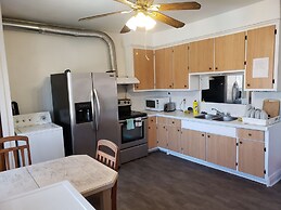 Apartment near Metro Monk Station