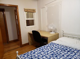 Apartment near Metro Monk Station