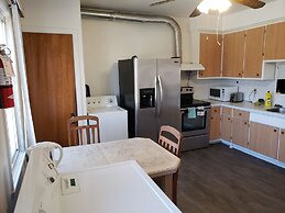 Apartment near Metro Monk Station