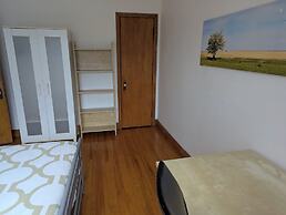 Apartment near Metro Monk Station