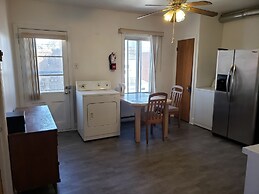 Apartment near Metro Monk Station