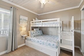 Newly Remodeled Oceanfront Condo with Salt Water Pool and Private Walk