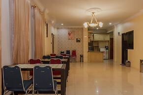 RedDoorz Plus near Pantai Malalayang Manado