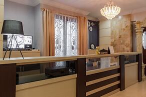 RedDoorz Plus near Pantai Malalayang Manado