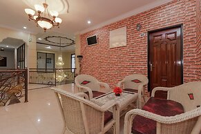 RedDoorz Plus near Pantai Malalayang Manado