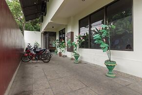 RedDoorz @ Malalayang 2 Manado