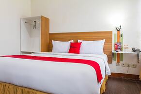 RedDoorz Plus @ Surapati 2