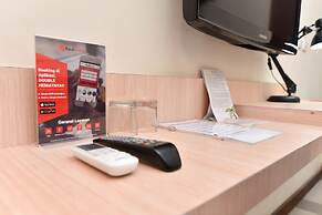 RedDoorz near Legian Street