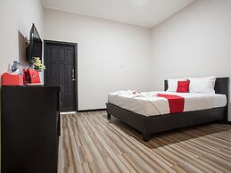 RedDoorz Plus near Banyuwangi Airport