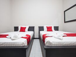 RedDoorz Plus near Banyuwangi Airport