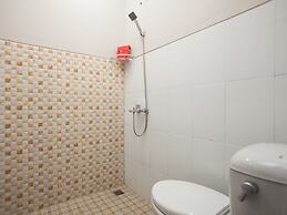 RedDoorz Plus near Banyuwangi Airport