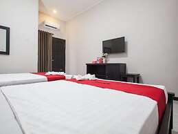 RedDoorz Plus near Banyuwangi Airport