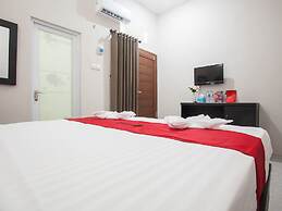 RedDoorz Plus near Banyuwangi Airport