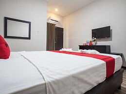 RedDoorz Plus near Banyuwangi Airport