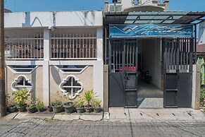 RedDoorz near MT Haryono Semarang