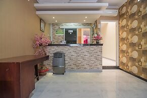 RedDoorz near MT Haryono Semarang