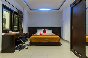 RedDoorz Premium @ Ampera Raya 2