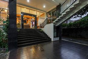 RedDoorz Premium @ Ampera Raya 2