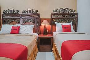 RedDoorz near Galeria Mall 2