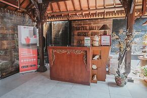 RedDoorz near Galeria Mall 2