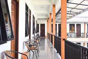 RedDoorz near Alun Alun Wonosobo