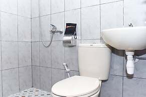 RedDoorz Syariah near Batu Night Spectacular