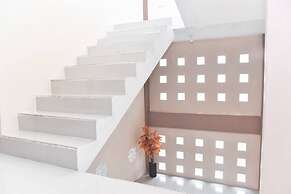 RedDoorz Syariah near Batu Night Spectacular