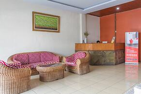 RedDoorz Plus @ Otista Garut