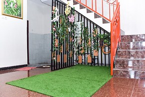 RedDoorz Syariah near Gelora Delta Sidoarjo 2