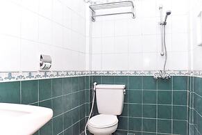 RedDoorz near Kampung Warna Warni