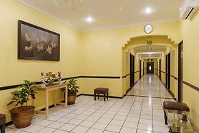 RedDoorz Plus near Ancol