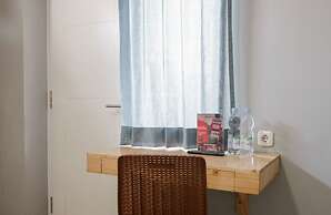 RedDoorz near Plaza Atrium Senen